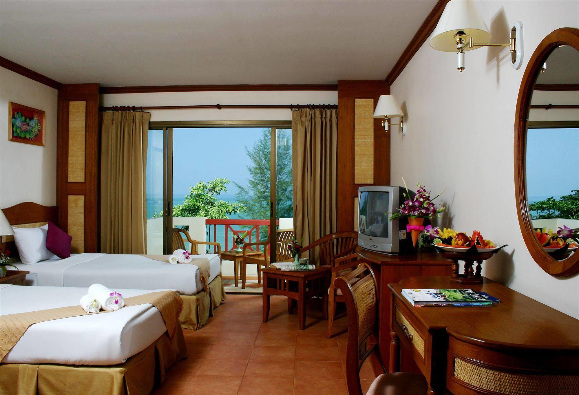 Khaolak Sunset - Sha Extra Resort